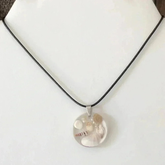 Mini Real Seashells Resin Circle Black Waxed Cord Necklace Handmade New - Picture 2 of 4